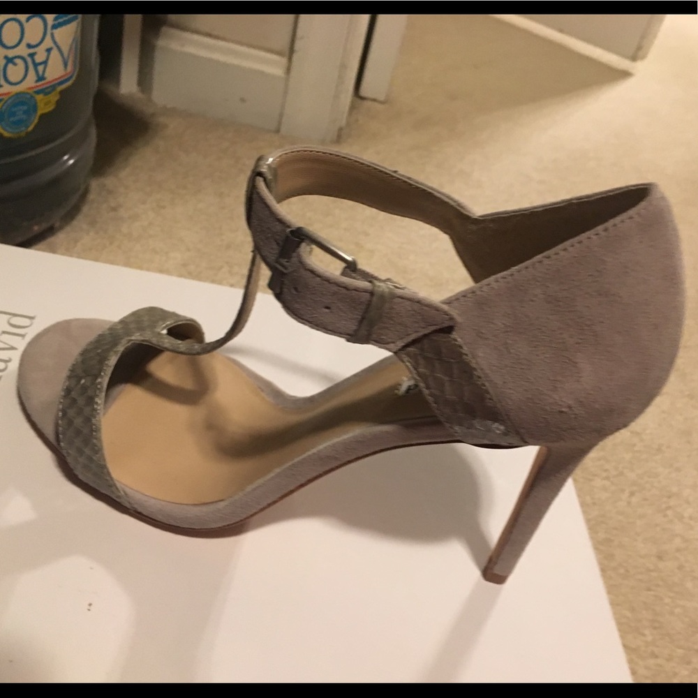 NWB/Charles David Grey Suede/Snake Sandals